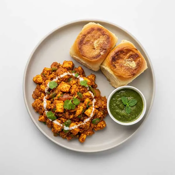 Paneer Ghotala Pav with Coriander Chutney